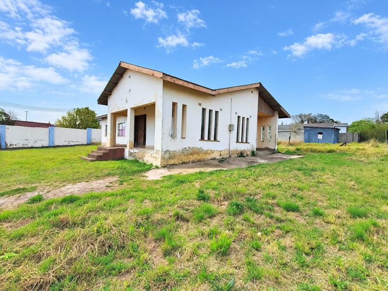 6 Bedroom Property for Sale in Northcrest Eastern Cape